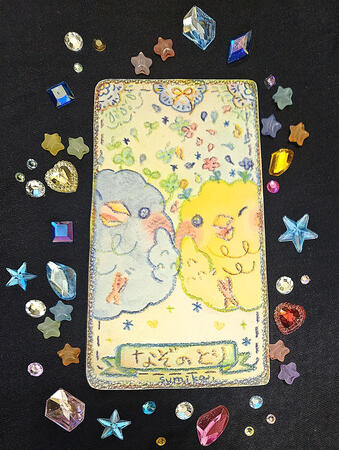 色鉛筆で描いた原画作品。 きらきらとした気持ちを、やわらかな色で閉じ込めました。